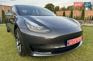 Седан Tesla Model 3 2019 в Харкові
