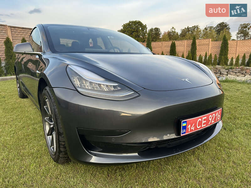 Tesla Model 3 2019