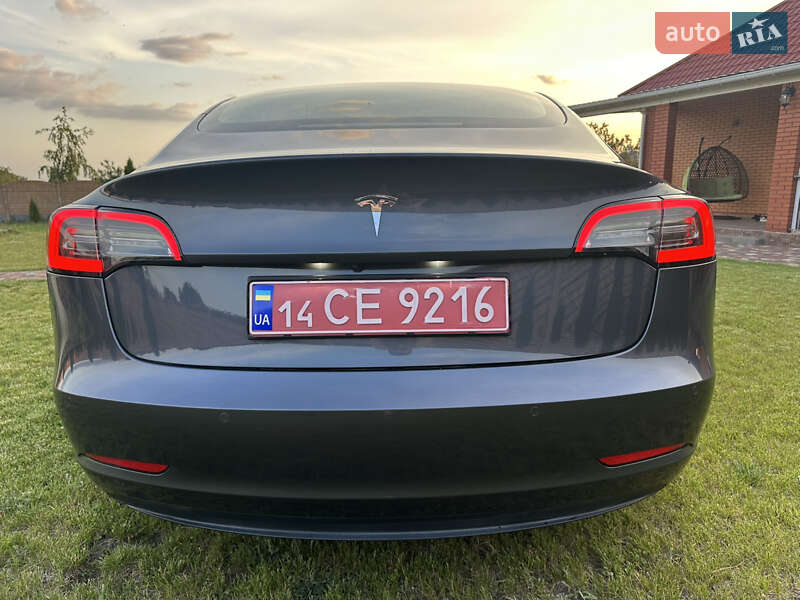 Седан Tesla Model 3 2019 в Харькове
