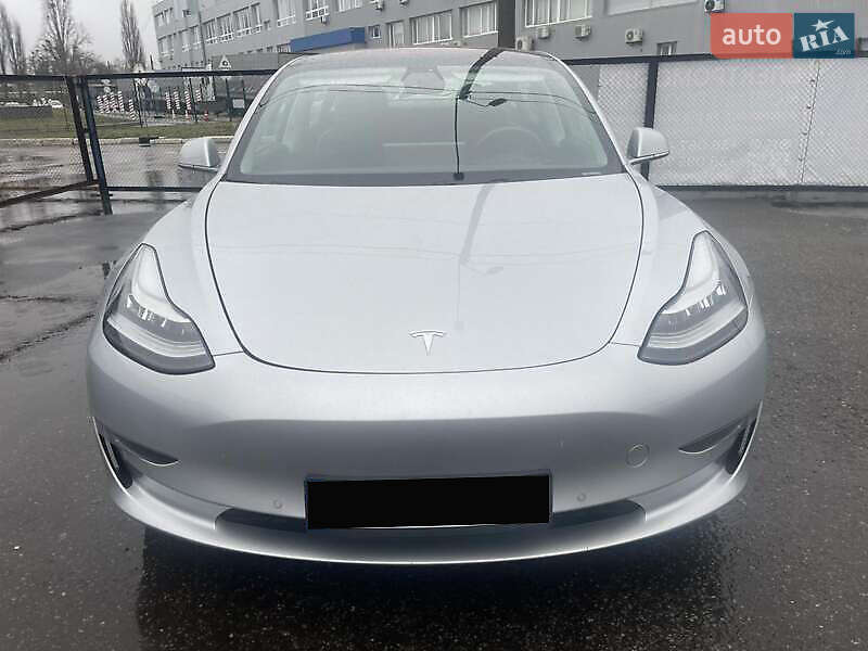 Tesla Model 3 2018