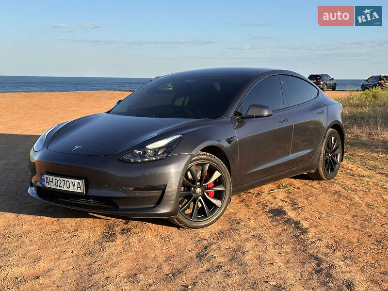 Tesla Model 3 2020