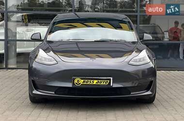 Седан Tesla Model 3 2023 в 