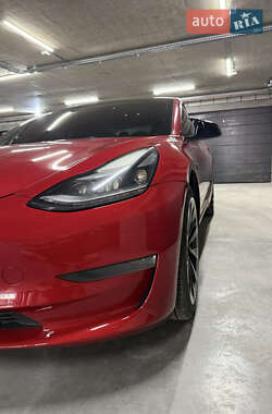 Седан Tesla Model 3 2022 в Білій Церкві