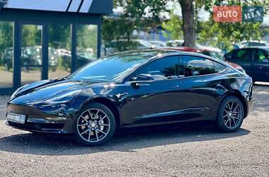 Седан Tesla Model 3 2019 в Києві