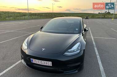 Седан Tesla Model 3 2019 в 