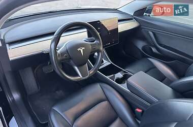 Седан Tesla Model 3 2019 в 