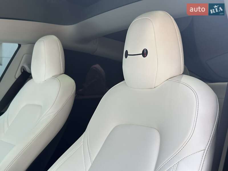 Седан Tesla Model 3 2022 в Києві