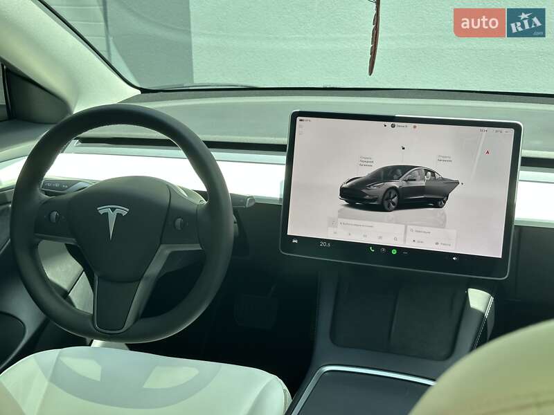 Седан Tesla Model 3 2022 в Києві