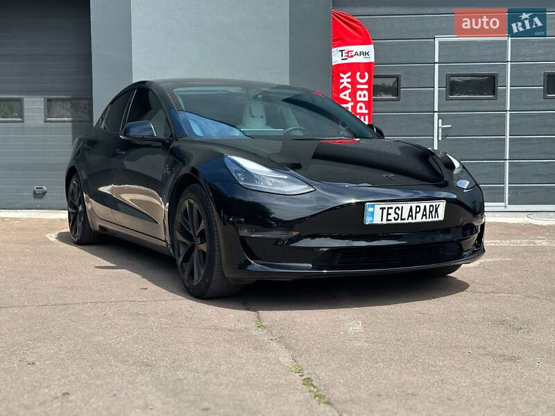 Седан Tesla Model 3 2022 в Києві