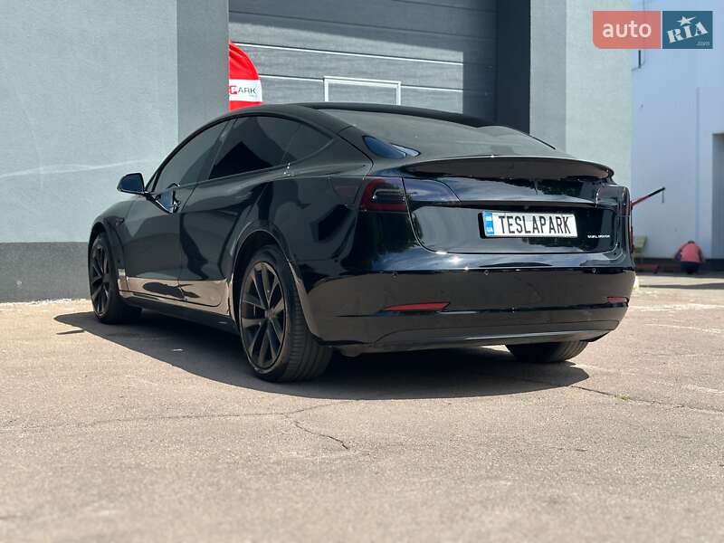 Седан Tesla Model 3 2022 в Києві