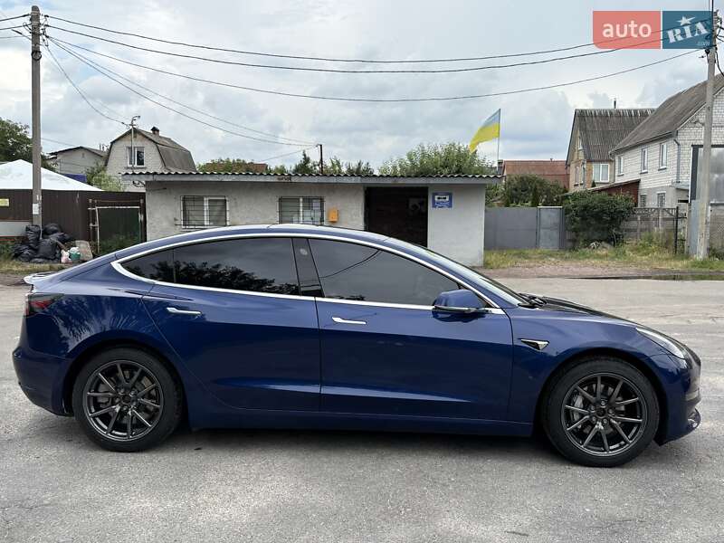 Седан Tesla Model 3 2019 в Києві
