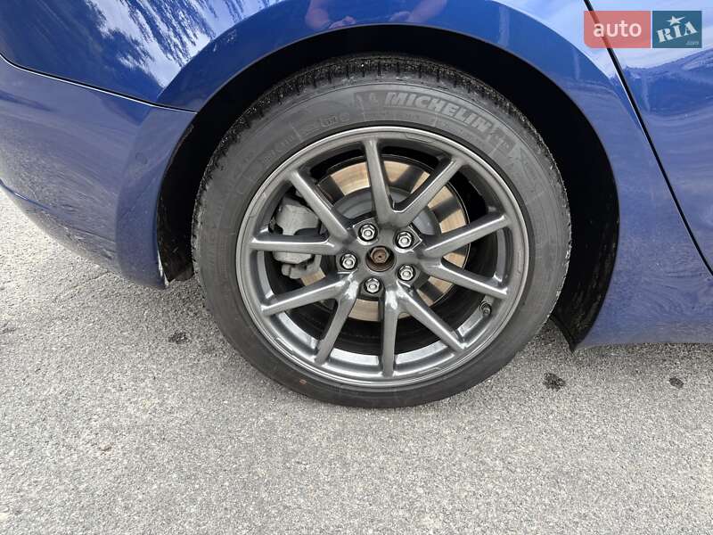 Седан Tesla Model 3 2019 в Києві