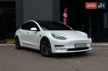 Седан Tesla Model 3 2019 в Києві