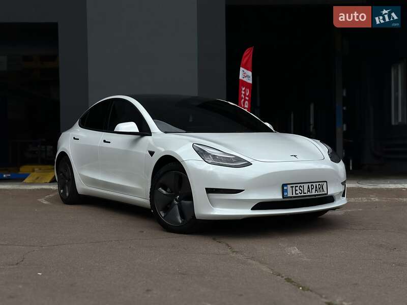 Tesla Model 3 2019