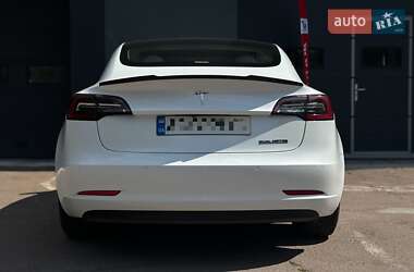 Седан Tesla Model 3 2018 в 