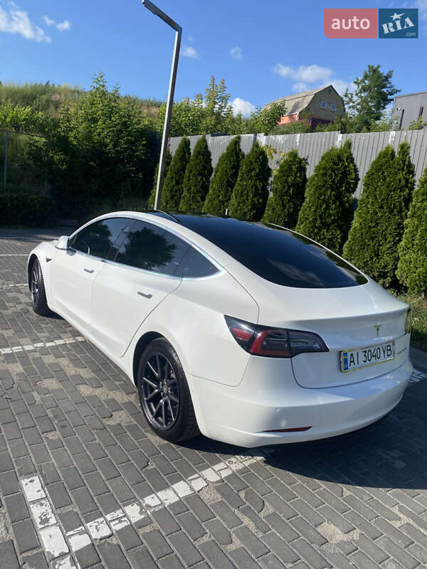 Седан Tesla Model 3 2019 в Києві