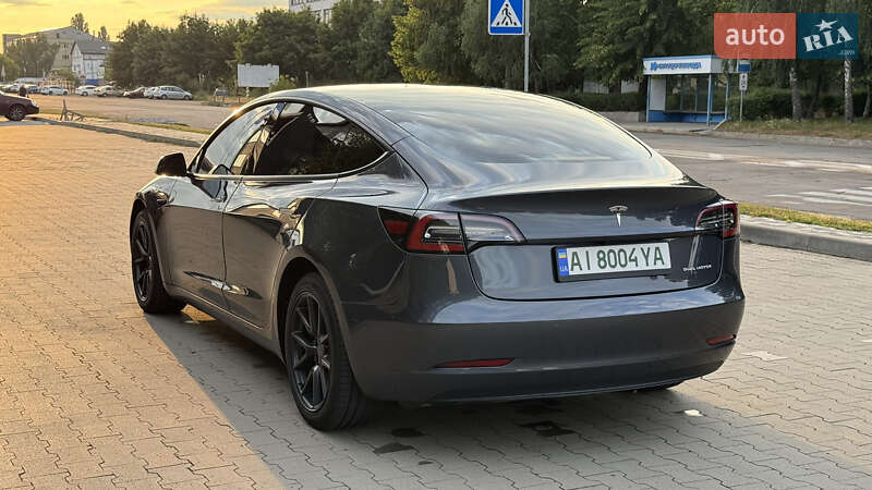 Седан Tesla Model 3 2022 в Киеве