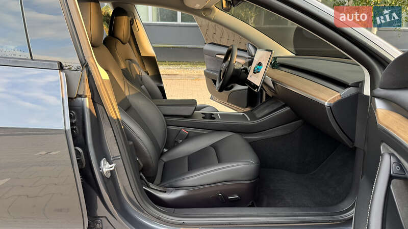 Седан Tesla Model 3 2022 в Киеве