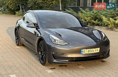 Седан Tesla Model 3 2022 в Киеве