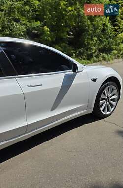 Седан Tesla Model 3 2018 в 
