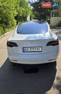 Седан Tesla Model 3 2018 в 