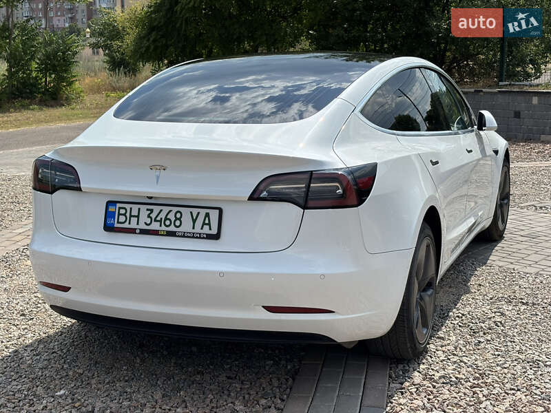 Седан Tesla Model 3 2019 в Одессе
