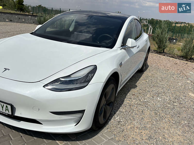 Седан Tesla Model 3 2019 в Одессе
