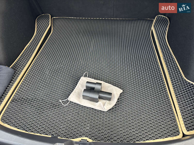 Седан Tesla Model 3 2019 в Одессе