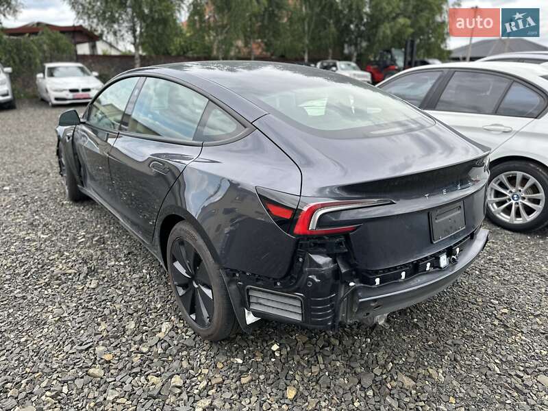 Седан Tesla Model 3 2024 в Луцке