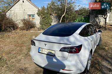 Седан Tesla Model 3 2020 в 
