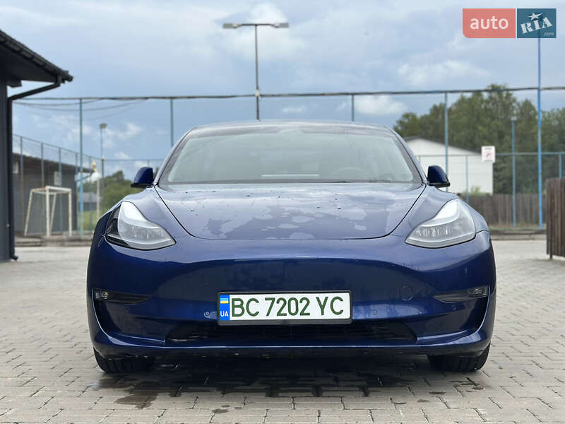 Седан Tesla Model 3 2022 в Львові