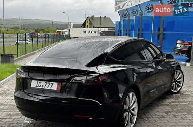 Седан Tesla Model 3 2018 в 