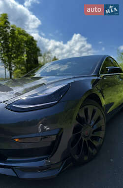 Седан Tesla Model 3 2018 в 