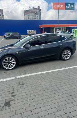Седан Tesla Model 3 2018 в 