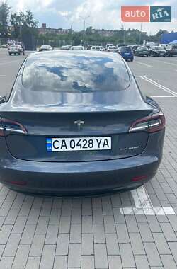 Седан Tesla Model 3 2018 в 