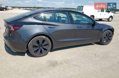 Седан Tesla Model 3 2024 в 