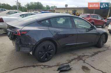 Седан Tesla Model 3 2024 в 