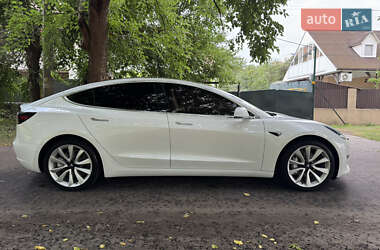 Седан Tesla Model 3 2018 в 