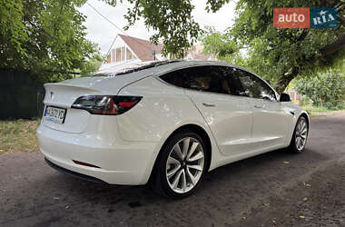 Седан Tesla Model 3 2018 в 