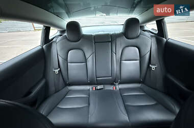 Седан Tesla Model 3 2018 в 