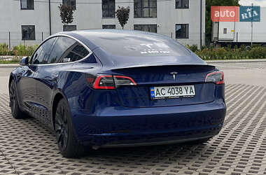 Седан Tesla Model 3 2018 в 