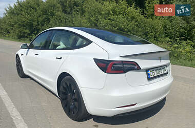 Седан Tesla Model 3 2021 в 