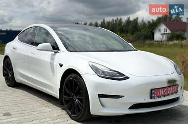 Седан Tesla Model 3 2018 в 