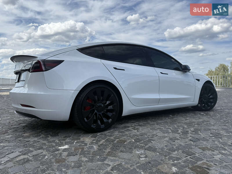 Седан Tesla Model 3 2021 в Дніпрі