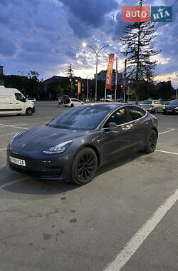 Седан Tesla Model 3 2018 в Івано-Франківську