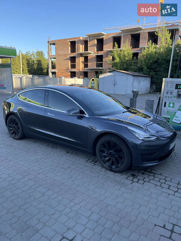 Седан Tesla Model 3 2018 в Ивано-Франковске