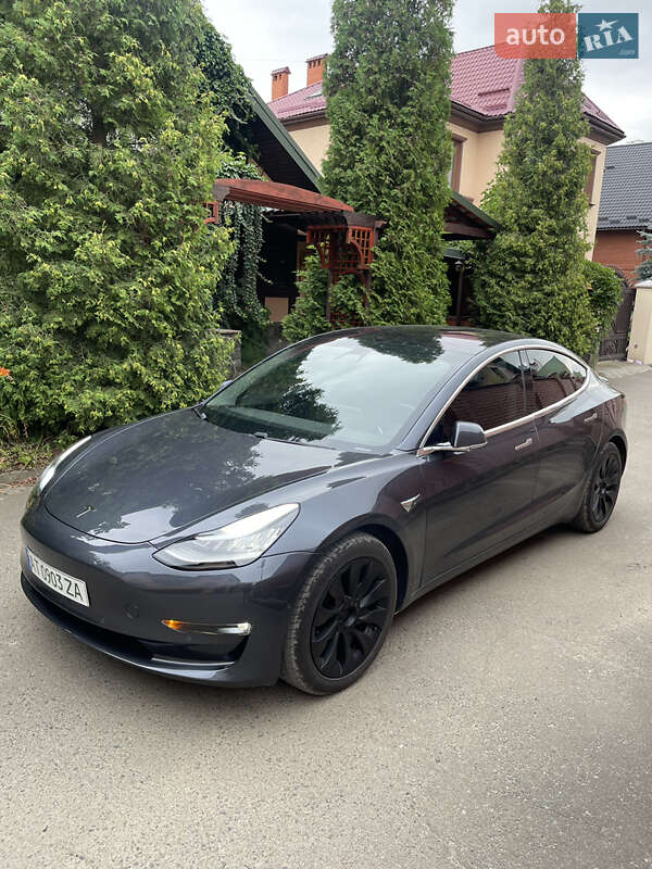Седан Tesla Model 3 2018 в Ивано-Франковске