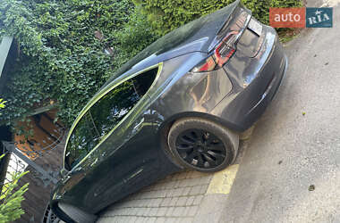 Седан Tesla Model 3 2018 в Івано-Франківську