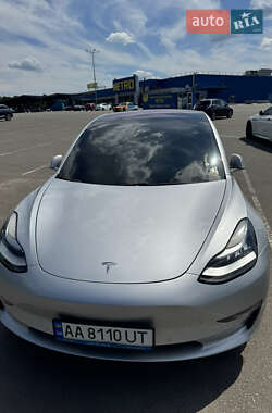 Седан Tesla Model 3 2018 в Киеве