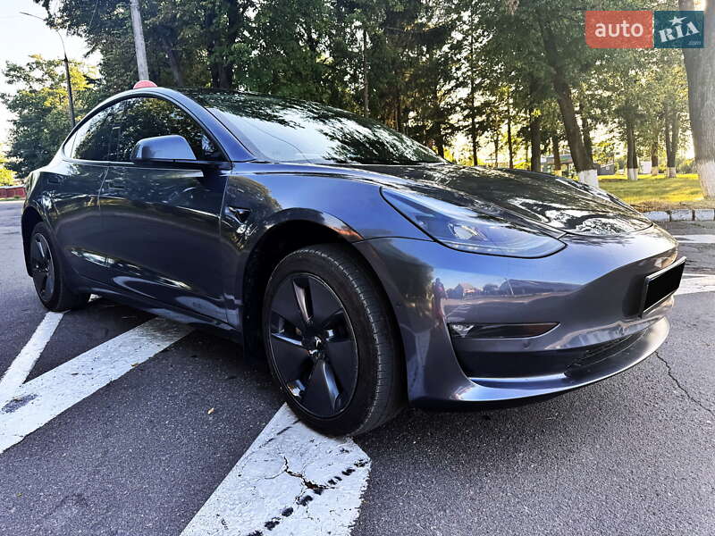 Седан Tesla Model 3 2022 в Вінниці